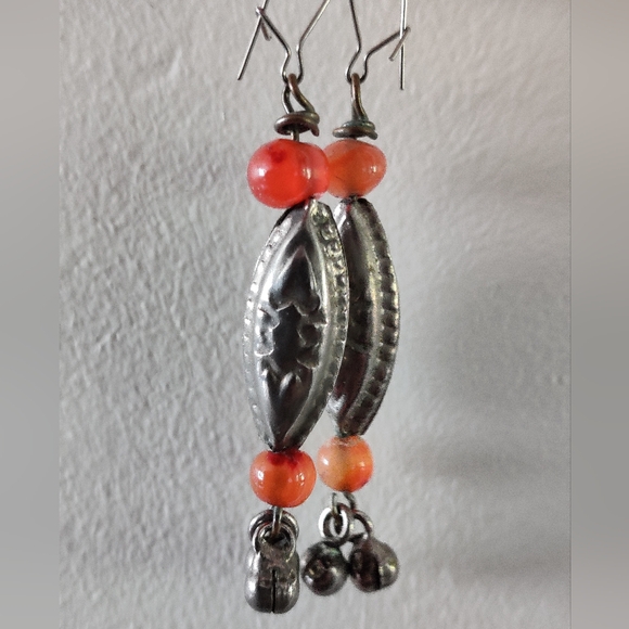 Vintage Berber Dangling earrings with carnelian stones - Picture 6 of 7